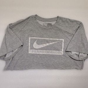 NIKE CROP TOP